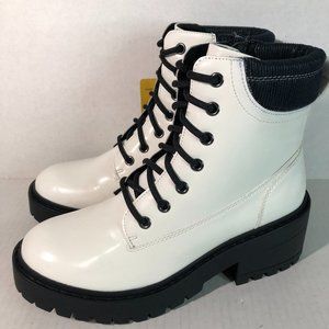 Skechers Womens Ankle Boots -Teen Spirit-7 Eye Retro Shine White Boot Size 6.5